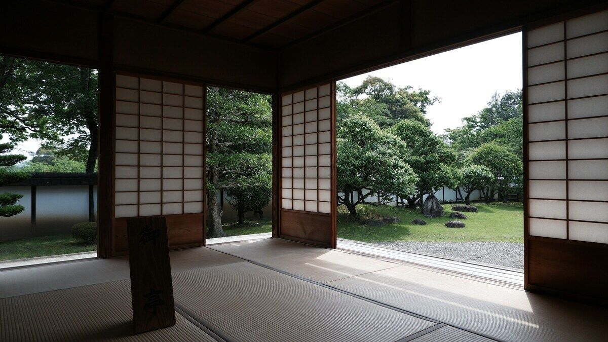 日本家屋の庭園