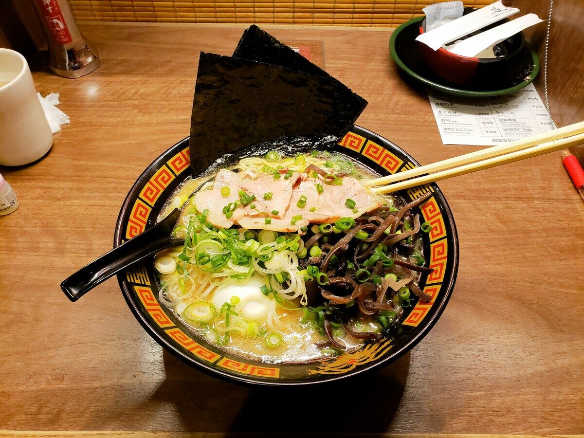 ラーメンの地理学——一杯が語る地域のアイデンティティ